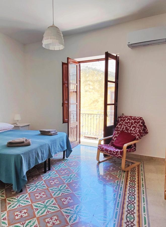 Gurgiolo New Apartment Trabia Bagian luar foto
